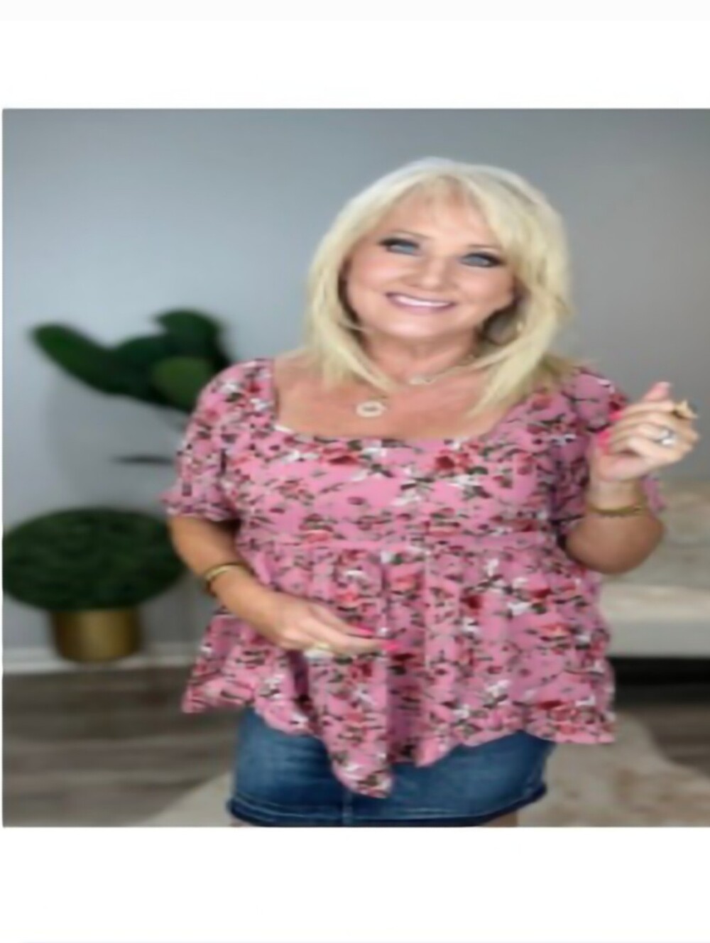 NWT Oddi "Just So Sweet Dusty Rose🥀Floral Print Smocked Puff Sleeve Top" Medium - Picture 11 of 12